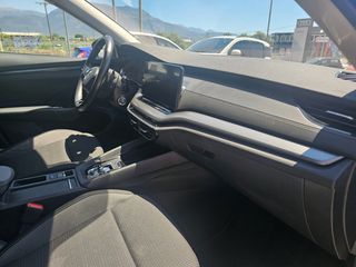 Skoda Octavia 2023 1 Χέρι FULL EXTRA-thumb-25