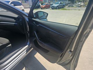 Skoda Octavia 2023 αυτόματο 150hp-thumb-23