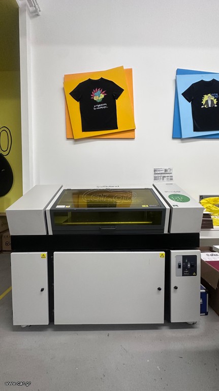 Roland VersaUV LEF-300 UV Flatbed Printer