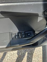Seat Arona 2018-thumb-9