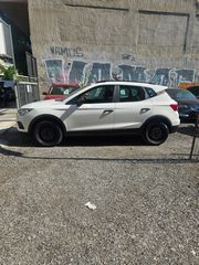 Seat Arona 2018-thumb-2