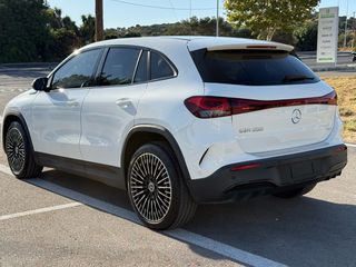 Mercedes-Benz EQA 2021 250 AMG Line, Ambient,  Alcantara, 98% Υγεία Μπαταρίας.-thumb-6