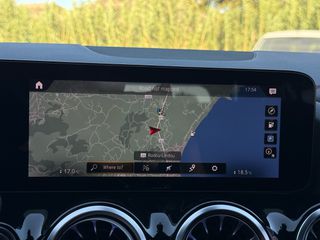 Mercedes-Benz EQA 2021 250 AMG Line, Ambient,  Alcantara, 98% Υγεία Μπαταρίας.-thumb-17