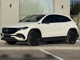 Mercedes-Benz EQA 2021 250 AMG Line, Ambient,  Alcantara, 98% Υγεία Μπαταρίας.-thumb-24