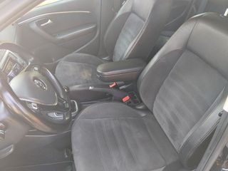 Volkswagen Polo 2015 1.4 TDI Highline BlueMotion Tech-thumb-24