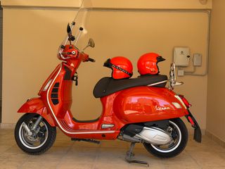 Piaggio Vespa GTS 300 2022