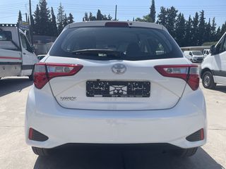 Toyota Yaris 2017-thumb-4