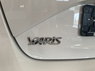 Toyota Yaris 2017-thumb-5