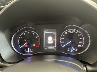 Toyota Yaris 2017-thumb-10