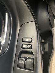Toyota Yaris 2017-thumb-15