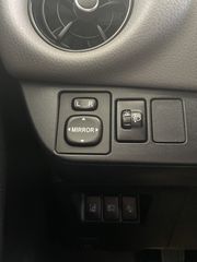 Toyota Yaris 2017-thumb-16