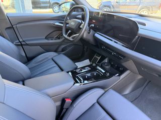 Audi Q6 e-tron 2025 SPORTBACK-thumb-13
