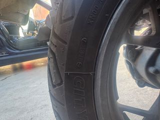 Yamaha XMAX 300 Tech Max 2019-thumb-6