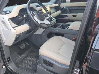 Land Rover Defender 2022 D350 UNION EDITION TOTAL BLACK-thumb-9