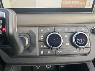 Land Rover Defender 2022 110 D300 X-DYNAMIC HSE ONLINE SERVICE PANORAMA-thumb-16