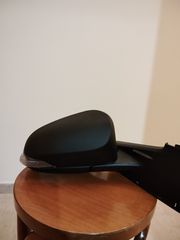Δεξιός καθρέφτης yaris 2020-thumb-1