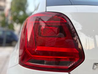 Volkswagen Polo 2016-thumb-15