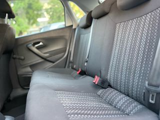 Volkswagen Polo 2016-thumb-16