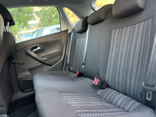 Volkswagen Polo 2016-thumb-17