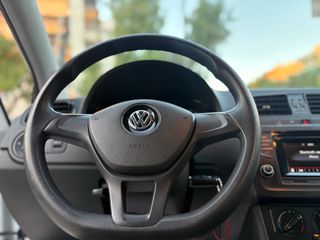Volkswagen Polo 2016-thumb-19