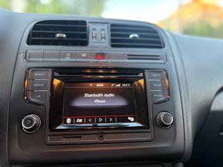 Volkswagen Polo 2016-thumb-25