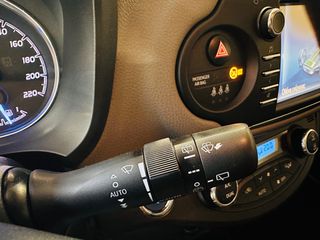 Toyota Yaris 2019 HSD Bi-Tone Red/BlueJPN-ΑΡΙΣΤΟ-thumb-16