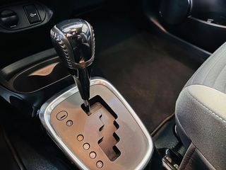 Toyota Yaris 2019 HSD Bi-Tone Red/BlueJPN-ΑΡΙΣΤΟ-thumb-19