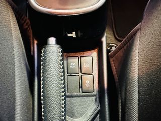 Toyota Yaris 2019 HSD Bi-Tone Red/BlueJPN-ΑΡΙΣΤΟ-thumb-20