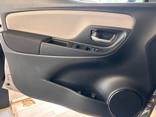 Toyota Yaris 2019 HSD Bi-Tone Red/BlueJPN-ΑΡΙΣΤΟ-thumb-23