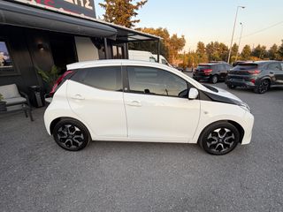 Toyota Aygo 2022 X PLAY TEAM D ΟΛΥΜΠΙΑΚΟΥΣ ΑΓΩΝΕΣ-thumb-3