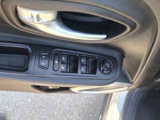 Jeep Renegade 2016 1.4 MULTIAIR AUTO 170HP LIMITED 4WD-thumb-53