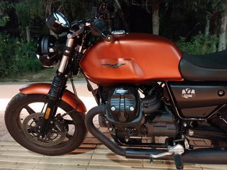 Moto Guzzi V 7 2023 STONE