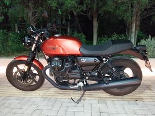 Moto Guzzi V 7 2023 STONE-thumb-5