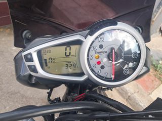 Triumph Street Triple 675 2013-thumb-6