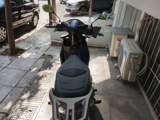 UM Flash 125 LΖ 2025-thumb-1