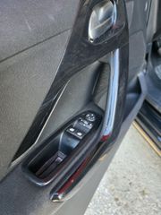 Peugeot 208 2016-thumb-10