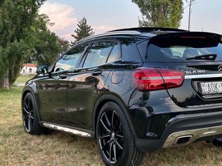 Mercedes-Benz GLA 180 2018 AMG LINE PANORAMA AUTOMATIC-thumb-5