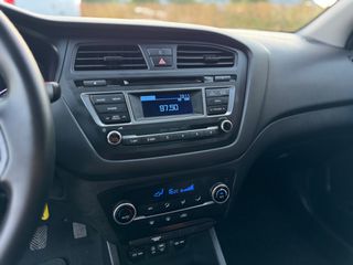 Hyundai i 20 2015 1.2 Panorama/Clima/Parktronic Full Extra-thumb-36