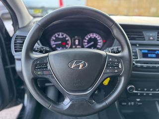 Hyundai i 20 2015 1.2 Panorama/Clima/Parktronic Full Extra-thumb-35