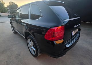 Porsche Cayenne 2004 Turbo-thumb-11