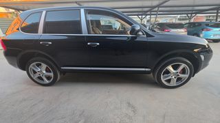 Porsche Cayenne 2004 Turbo-thumb-12
