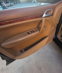 Porsche Cayenne 2004 Turbo-thumb-19