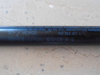 Αμορτισέρ καπό μηχανής VW Golf 5, VW Jetta-thumb-1