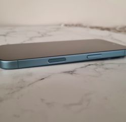 Apple iPhone 16 128GB-thumb-6