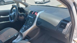 Toyota Auris 2011 1.8 HYBRID ME BOOK SERVICE-thumb-11