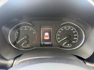 Toyota Yaris 2018 1.5 c.c 111hp 5D Selection 6 M/T-thumb-18