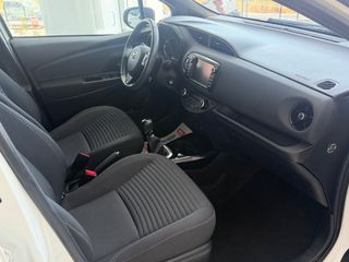 Toyota Yaris 2018 1.5 c.c 111hp 5D Selection 6 M/T-thumb-21