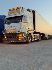 Volvo 2000-thumb-7