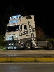 Volvo 2000-thumb-13