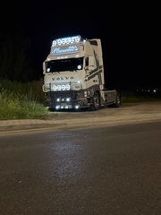 Volvo 2000-thumb-14